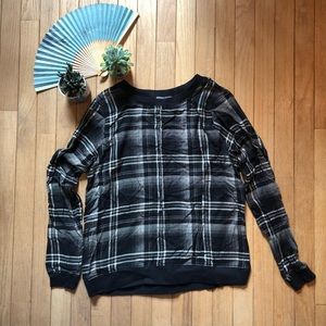 Michael Stars lightweight black and white pullover